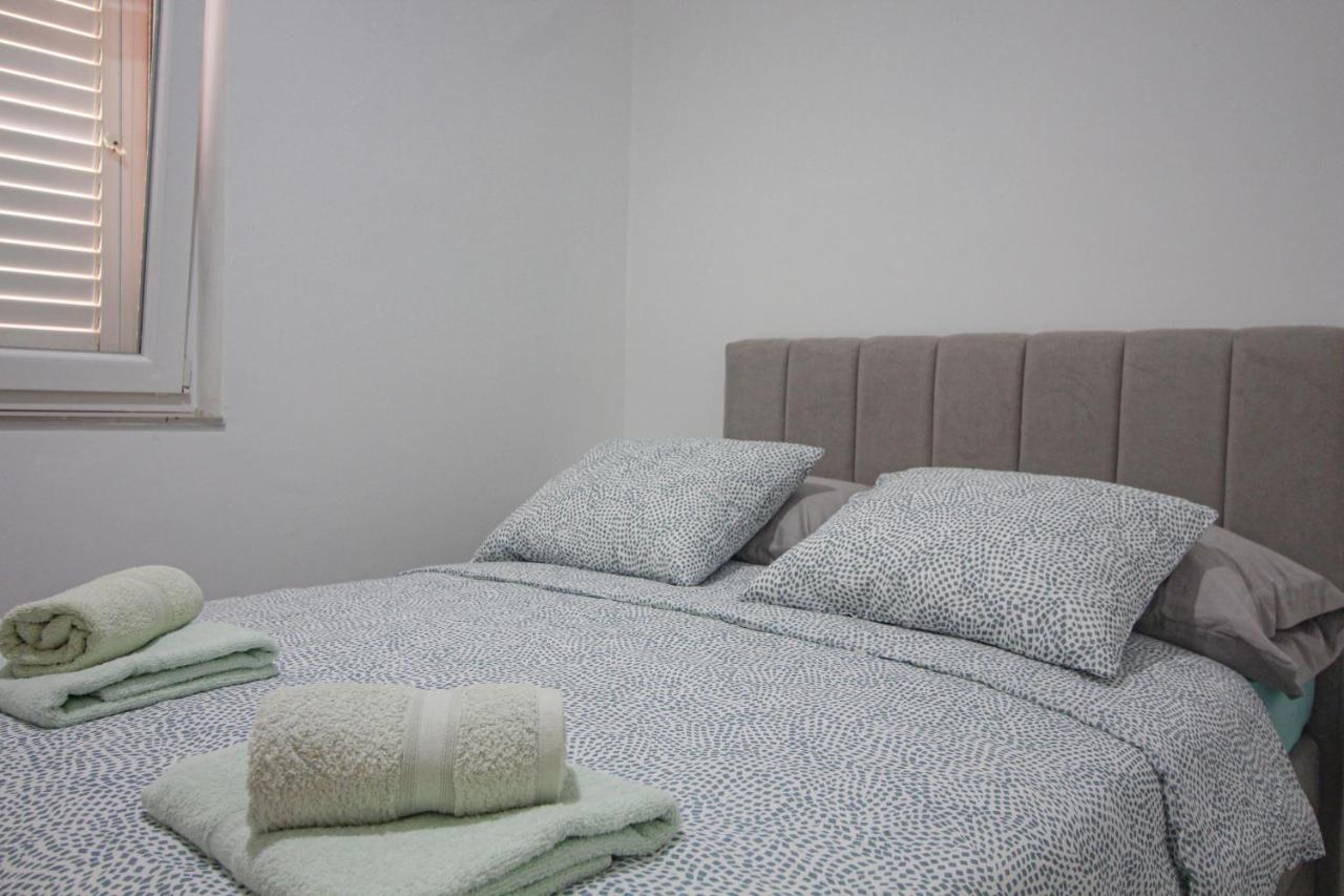 Apartman Toni Rogoznica  Ngoại thất bức ảnh